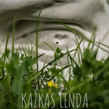 Kažkas lenda (Singlas)