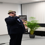 MEILĖ KURIOS NETURĖJAU (Singlas)