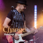 CHANGE (Singlas)