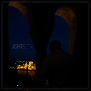 LIGHTS ON (Singlas)