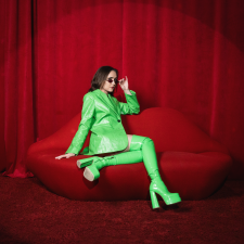 KAI MATAU TAVE (Singlas)